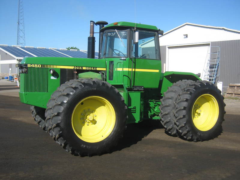 John Deere 8450 Tractor 